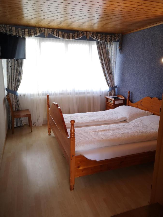 Simplonblick - Self Check-In Motel Raron エクステリア 写真